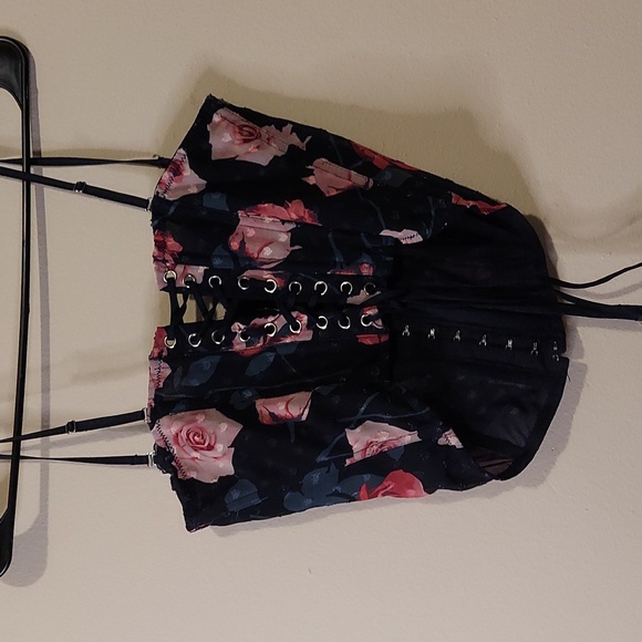 UO OUT FROM UNDER FLORAL CORSET TOP - Picture 4 of 4